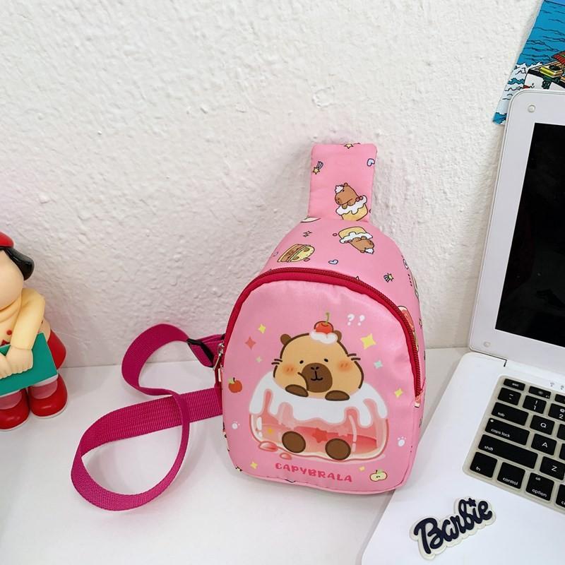 Детская нагрудная сумка с мультяшным узором капибары, из полиэстеровой ткани и с дышащим дизайном для повседневного использования