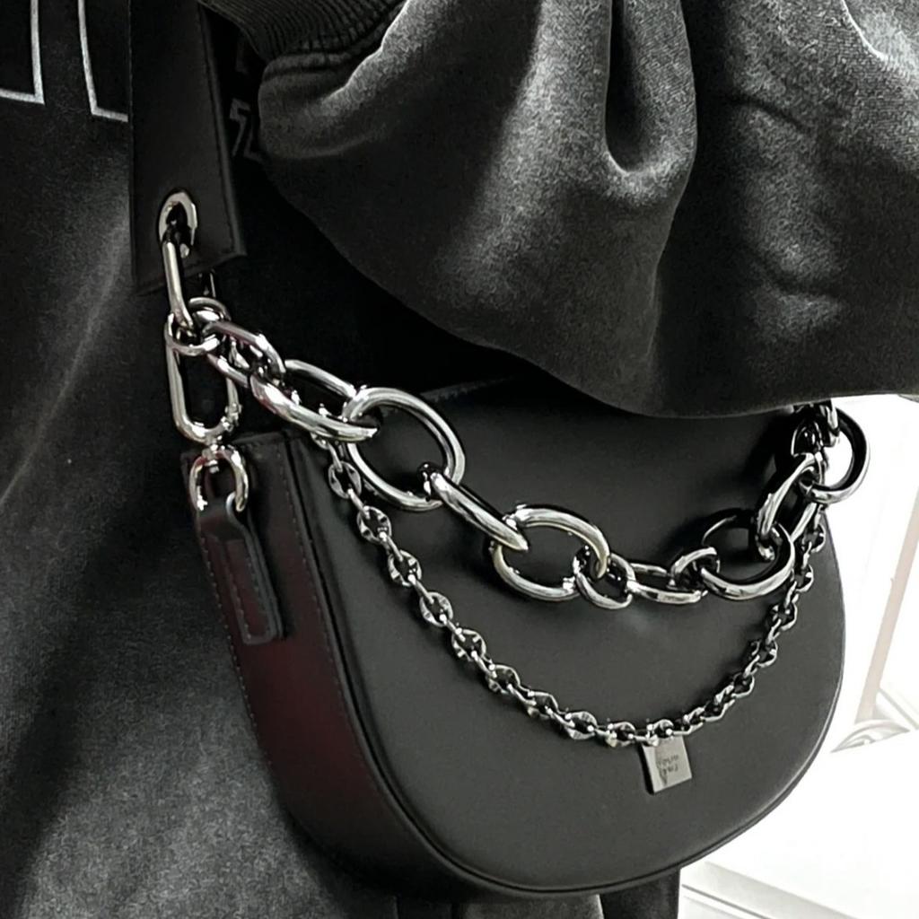 Niche High-end Semi-round Saddle Bag for Women Korean Style Cool Crossbody Bag Versatile Chain Shoulder Bag