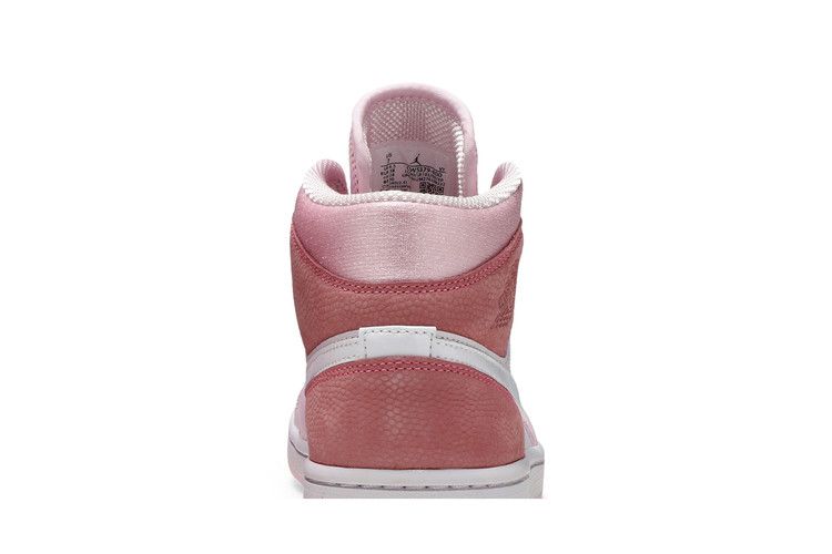 Женские кроссовки Nike Jordan 1 Mid Digital Pink (Женский) Цифровой Розовый/Бело-Розовый Пена-Парус