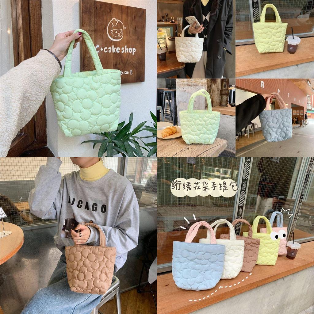 Стильная стеганая сумка-тоут для перекусов и детских вещей, идеально подходящая для ежедневного использования мамой.