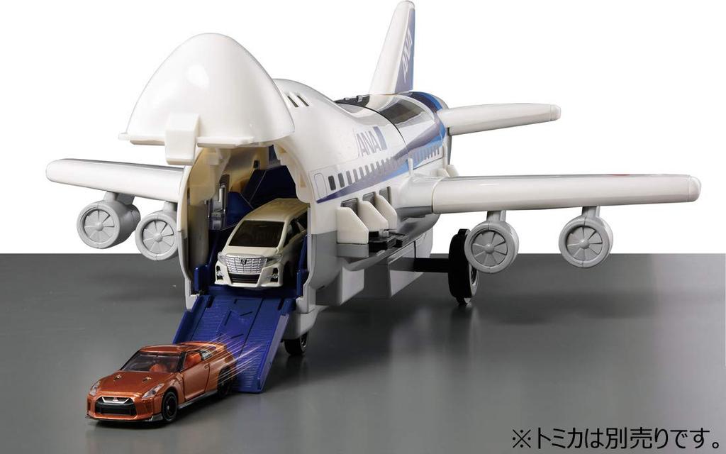 TAKARA TOMY "Tomica World Cargo Jet ANA" Miniature Car Toy, Unisex, Ages 3 and Up, Meets Toy Safety Standards, ST Mark Certified