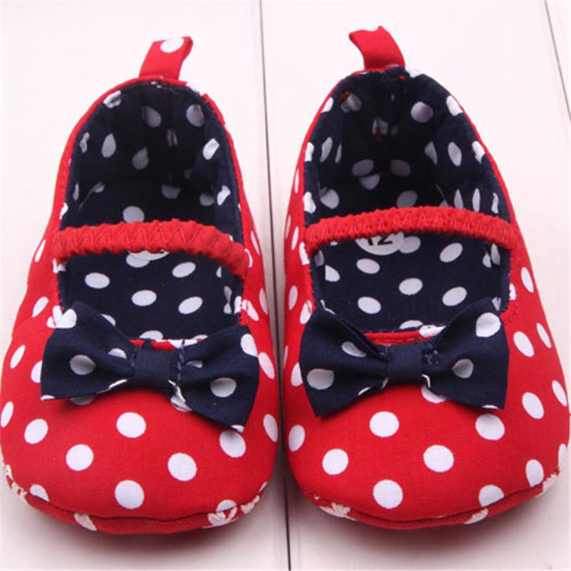 Обувь с бантом для маленьких девочек, обувь принцессы в горошек для новорожденных, мягкая кроватка для малышей, подошва для маленьких детей