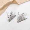 1 Pair Men Women Shirt Collar Clip Retro Hollow Pattern Palace Style Collar Buckle Brooch Neck Clip Outfit Accessories