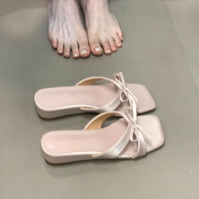 Слипперы с квадратным носком в стиле феи, с перекрещенными ремешками и бантом, женские, лето 2025, прохладные шлепанцы для ношения с юбкой