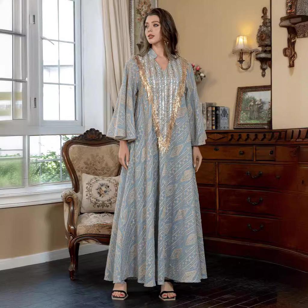 Elegant Arabic Evening Dress with Tulle & Sequin Embroidery