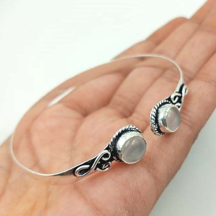 Хрустальный кварцевый драгоценный камень 925 пробы с серебряным покрытием Регулируемый браслет-манжета FTRW-C249