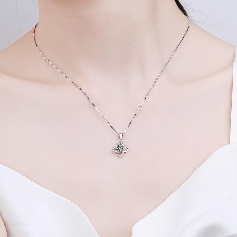 S925 Sterling Silver Necklace Women's Fashion Temperament Versatile Clover Windmill Pendant Premium Clavicle Chain