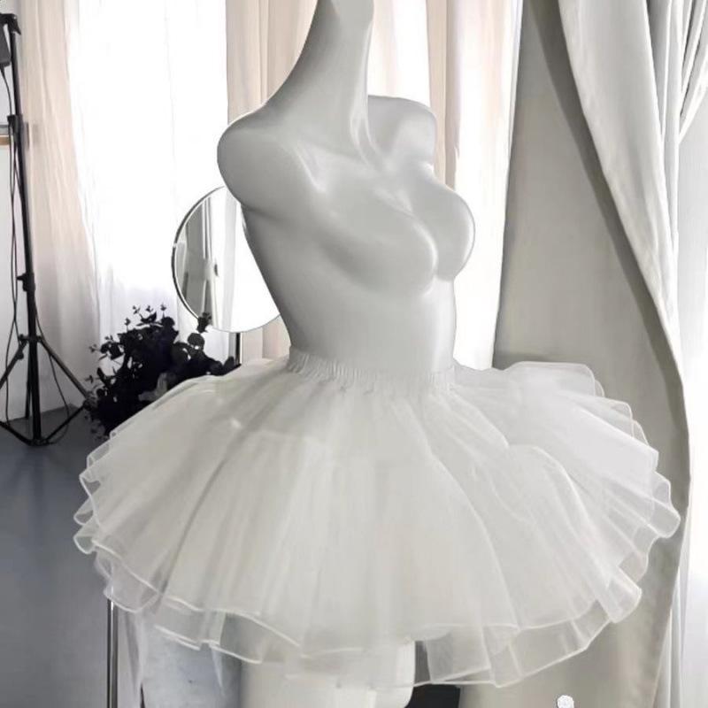 Молодежное летнее платье с пышными рукавами - стильный, облегающий фигуру дизайн в стиле «принцесса» для женщин.