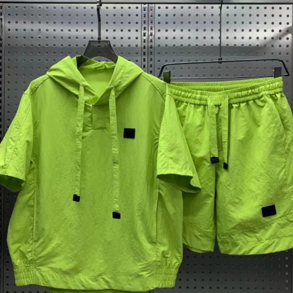 Мужской летний спортивный комплект из тонкой быстросохнущей ткани с капюшоном, короткими рукавами и шортами, комплект из двух предметов