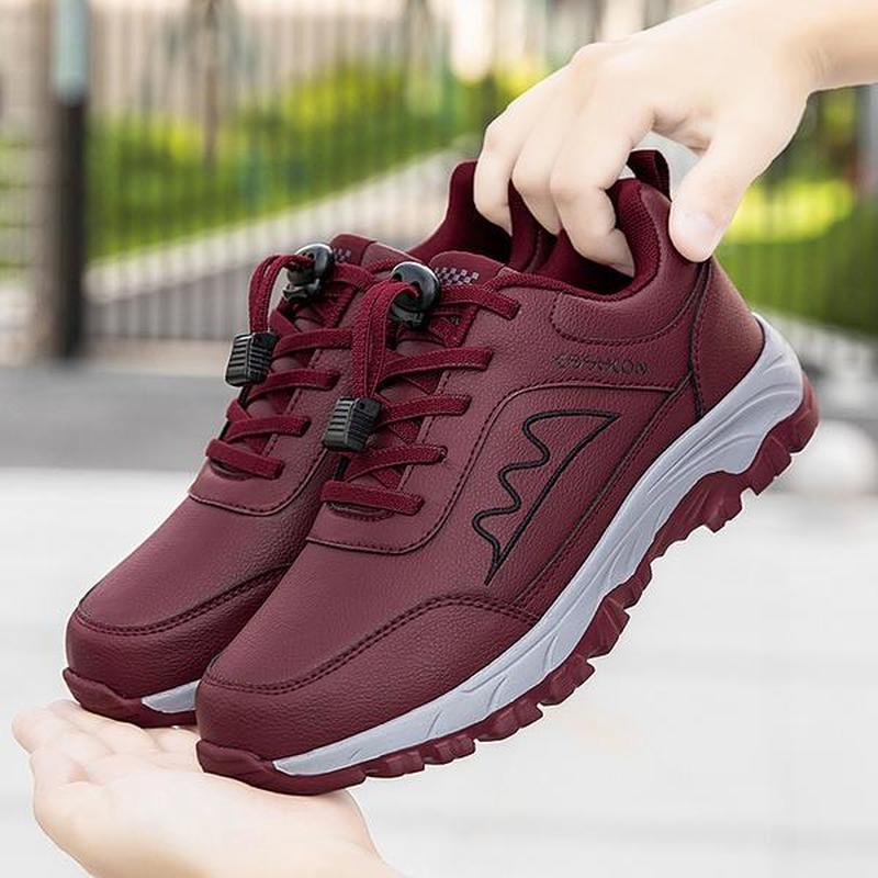Новая обувь для пожилых людей Обувь для мам среднего возраста Водонепроницаемая спортивная обувь Женская кожаная повседневная обувь на плоской подошве Амортизирующая обувь для ходьбы на открытом воздухе