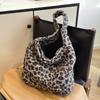 Bag Women'S Fashion Imitation Lamb Plush Large Capacity Shoulder Bag Leopard Print Tote Bag