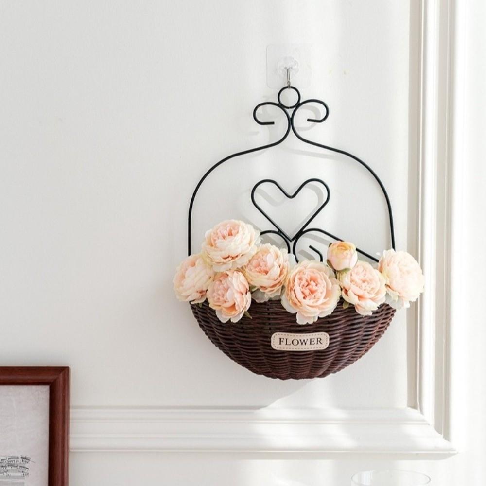 Imitation Rattan Hanging Flower Basket Wear-resistant Handmade Wall Planter Rural Style Wall Mounted Metal Planter Holder