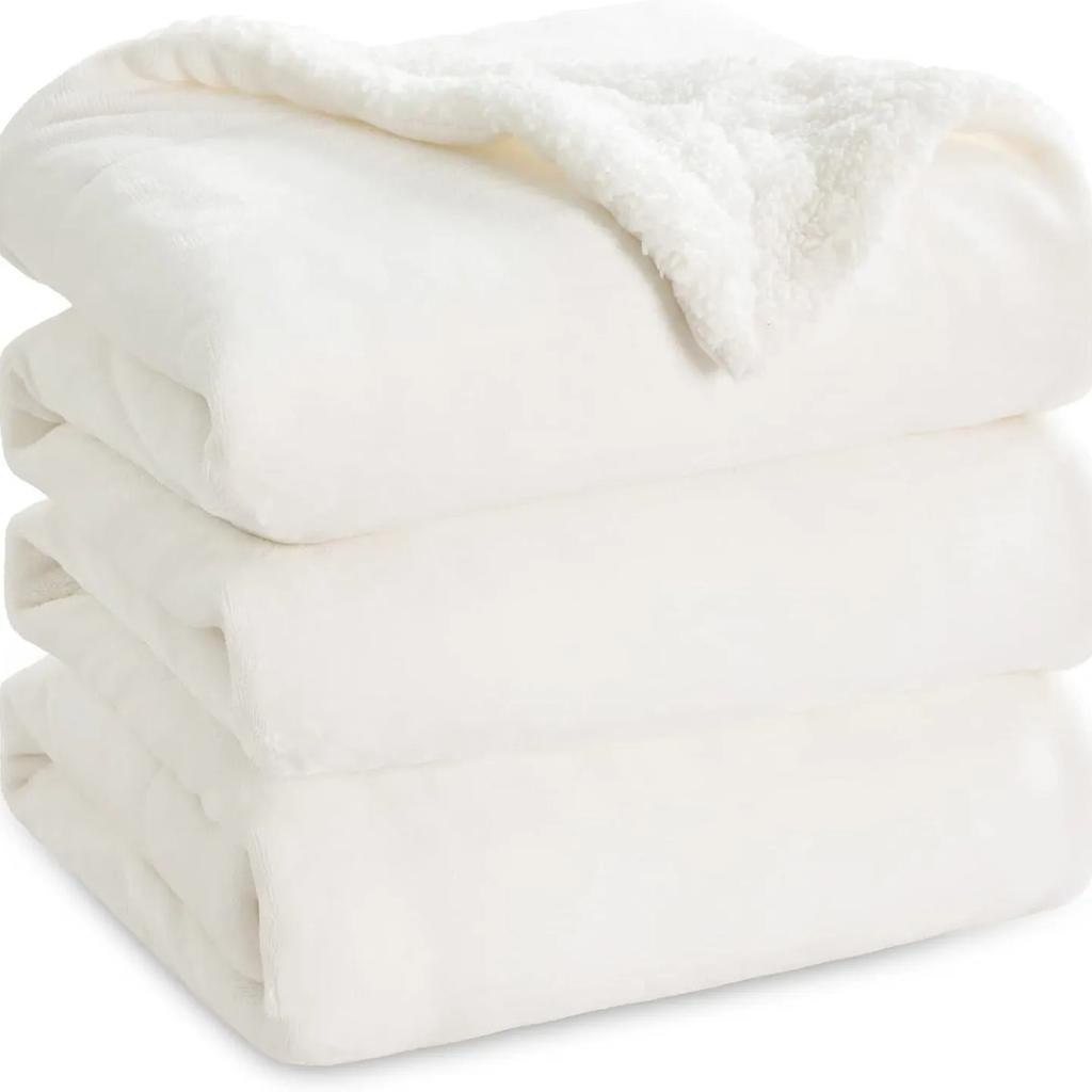 Современное простое бестселлер одеяло из шерпы и овечьей шерсти, всесезонное универсальное однотонное двухслойное фланелевое офисное одеяло для сна