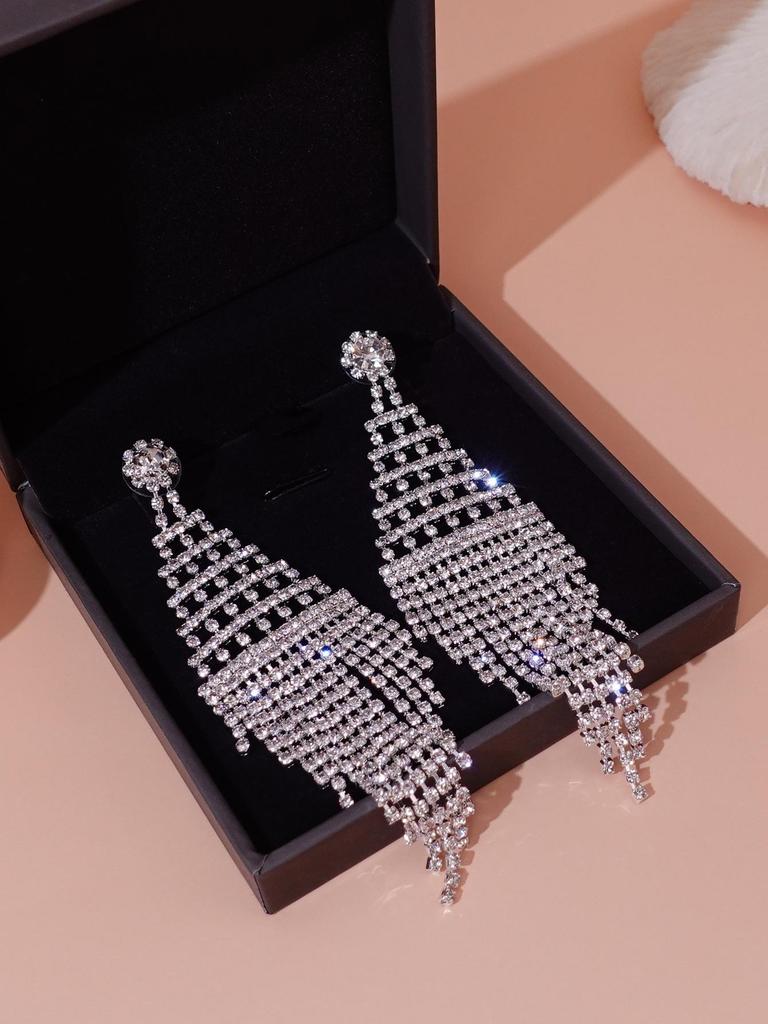 Luxurious Diamond Tassel Earrings: Shimmering, High-End Fashion for Exquisite European & American Style Party Wear.