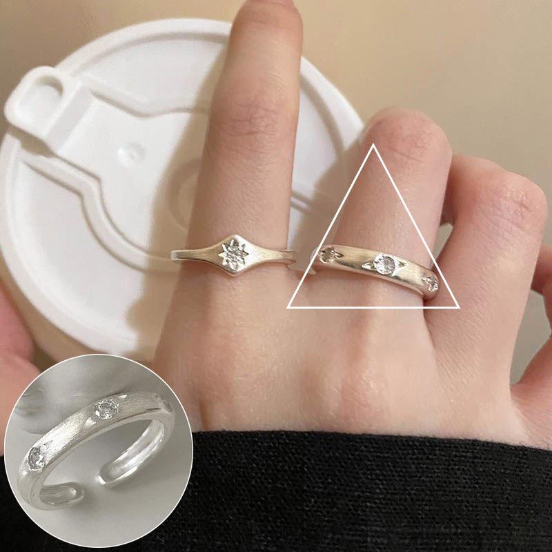 Элегантное посеребренное кольцо S925 светло-голубого цвета с открытым дизайном для женщин - Универсальное, модное и роскошное кольцо на указательный палец.