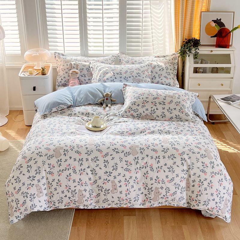 Bedding Four-piece Set Printed Bed Sheet Quilt Cover Pillowcase Set
