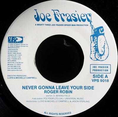 7-дюймовая пластинка ROGER ROBIN - Never Gonna Leave Your Side VPS9018 2005 США Регги, Ска и Даб Б/у