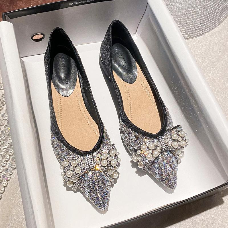 Остроносые туфли-лодочки женские 2025 новые толстый каблук мелкий вырез стразы жемчужный бант темперамент женская обувь четыре сезона мягкая подошва удобные