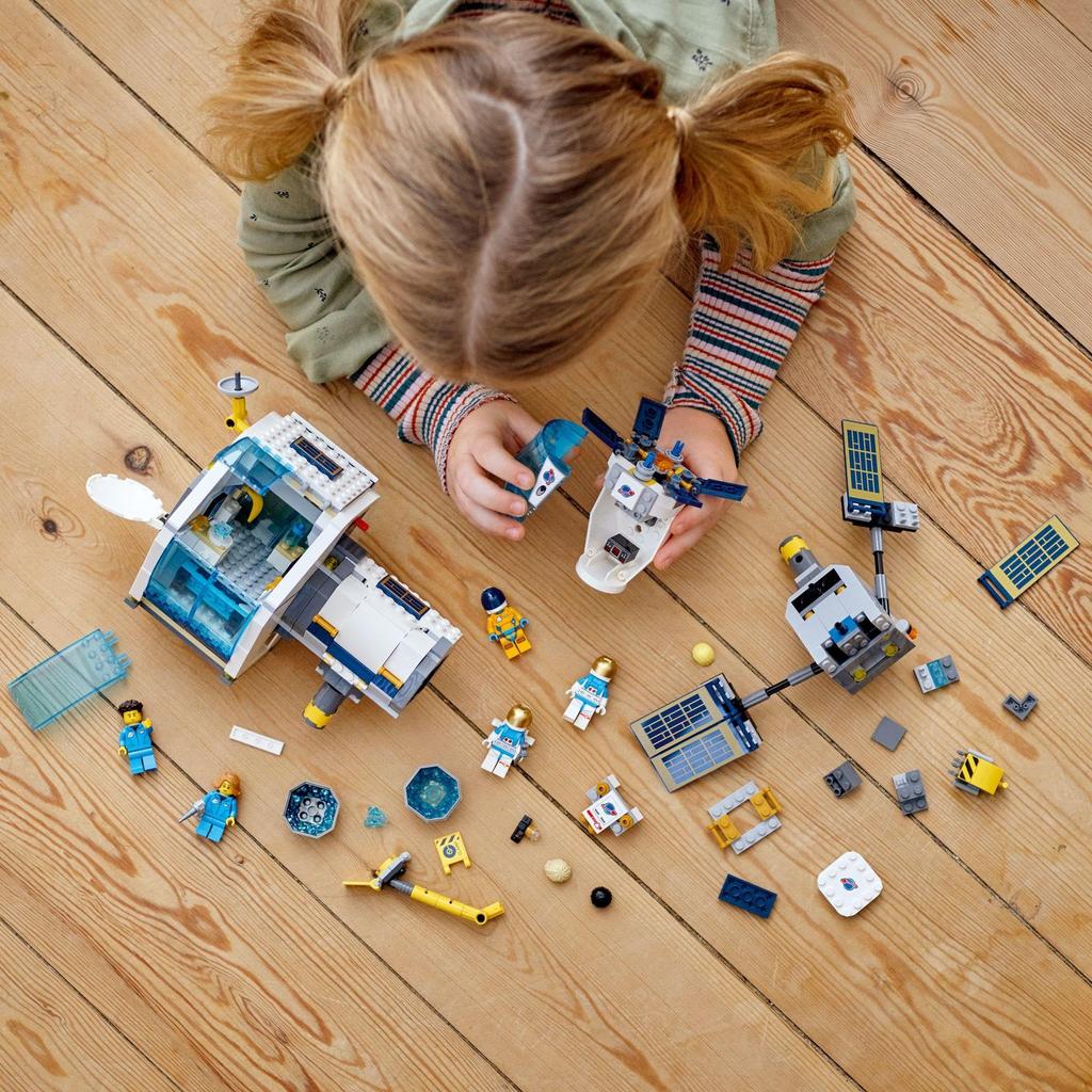 LEGO City Lunar Station 60349 Toy Block Present Space Space для мальчиков и девочек от 6 лет и старше