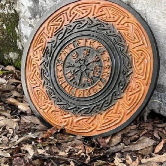Round Shield Medieval Wood Carving Cosplay Knight Battle Wall Decor