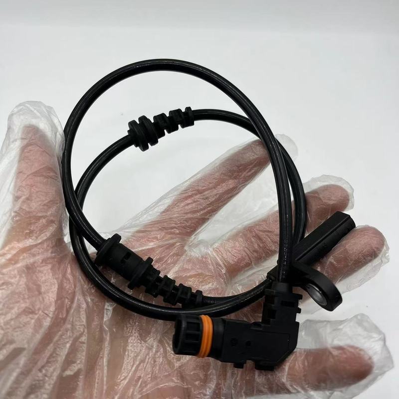 New Front Right And Left ABS Speed Sensor For Mercedes-Benz-- R172 SLK SLC 1729056101 A1729056101