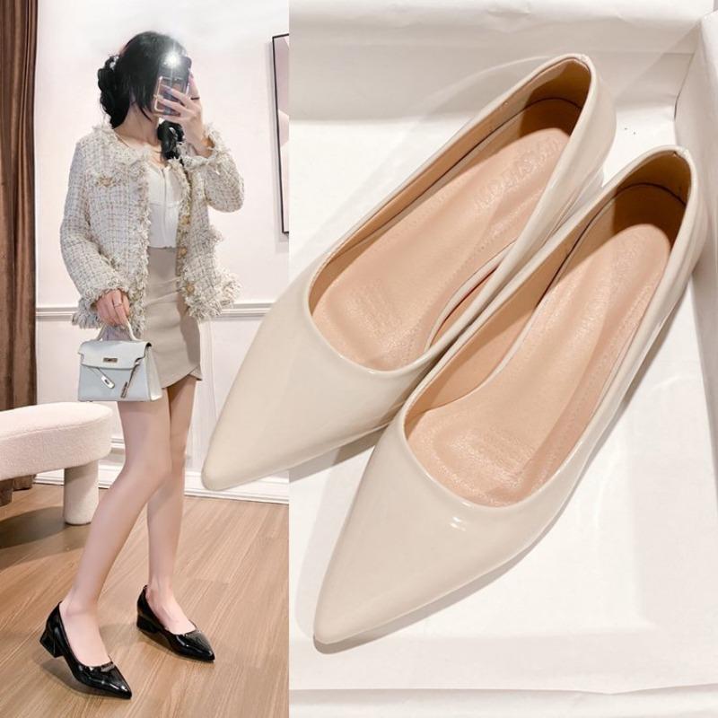 Новые женские туфли из лакированной кожи, туфли на толстом каблуке, высокие каблуки, женские темпераментные туфли с острым носком, сексуальные свадебные туфли-лодочки