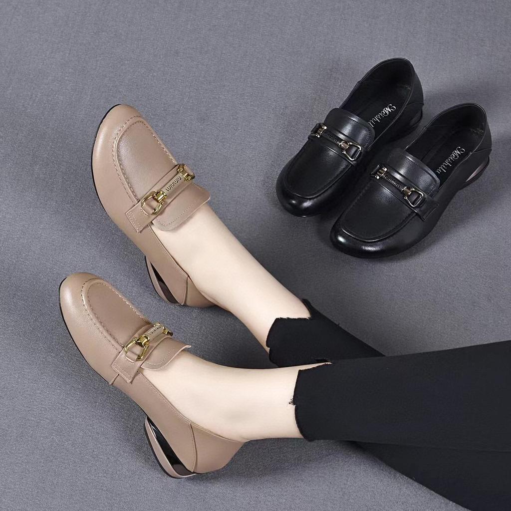 Loafers Women's Shoes 2025 Autumn New First-layer Cowhide Round Head Metal Buckle Shallow Mouth Flat Shoes Comfortable Doudou Shoes