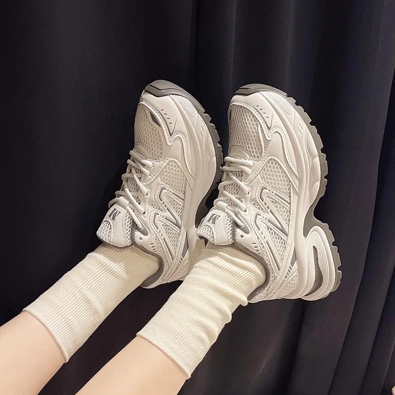 Модная женская обувь на распродаже шнуровка женские вулканизированные туфли осень дышащая сетка смешанные цвета уличная повседневная удобная обувь для ходьбы