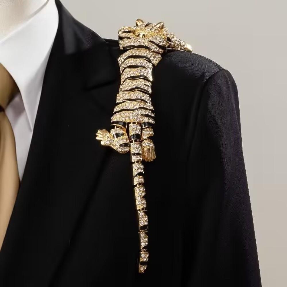 Rhinestone Shoulder Decor Brooch Elegant Shoulder Flash Large Tiger Brooch Suit Accessories
