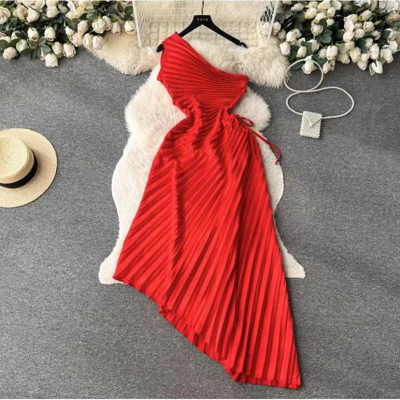 Slash shoulder dress women's high sense hollow waist pleated dress skirt waist irregular shoulder skirt temperament commute
