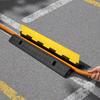 Cable Protector Ramp, 9,979 kg/axle Capacity, 1 Channel Heavy Duty Rubber Cord Hose Wire Cover, 70 x 50 mm Channel, Traffic Speed Bump with Flip-Open