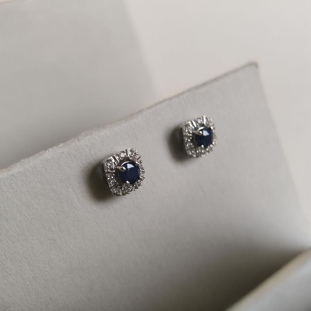 Silver Earrings with Natural Sapphire 0.985ct, Cubic Zirconias (2181040)