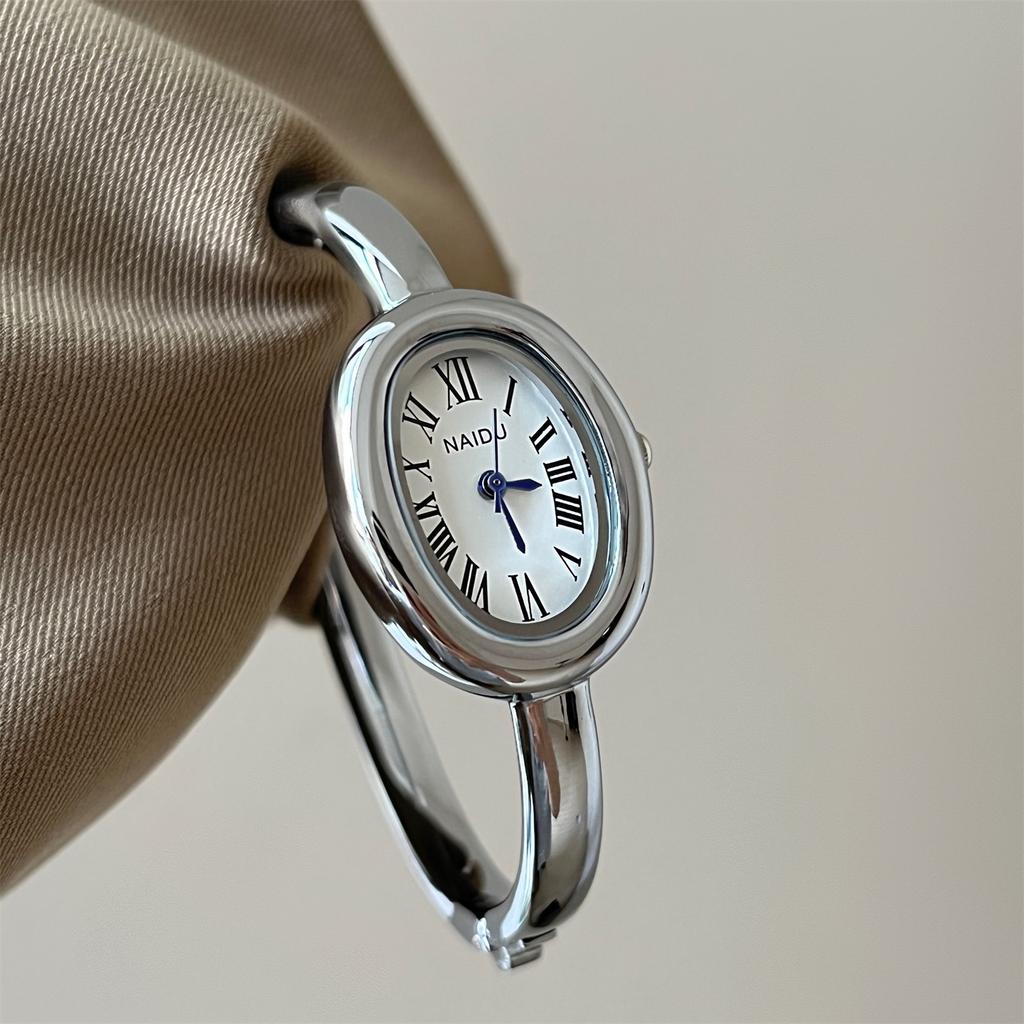 Ancient European Oval Bracelet Watch Fashion Small Dial Premium Women's Watch