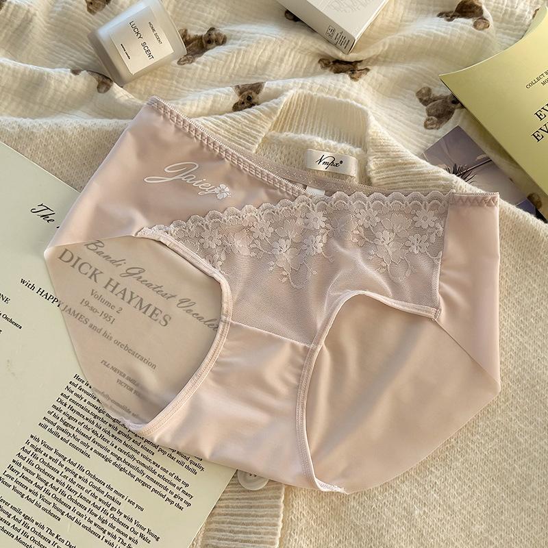 Plus Size Women's Mid Waist Lift Hip Breathable Sexy Word Mother Skin Lace Edge Pure Wind Underwear