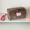 Soft Faux Hair Handheld Makeup Storage Pouch Large Capacity Leopard Pattern Cosmetic Case For Gym Skincare Products