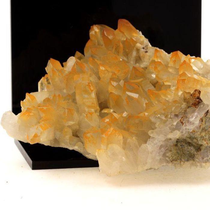 Pierres et Minéraux. Quartz. 1826.0 ct. Col de Sarennes, Isère, France.