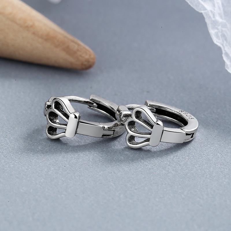 Korean Version of Fashion Temperament Women's Ear Clips, Ear Buckles, Crown Earrings, Retro High-end Design Jewelry