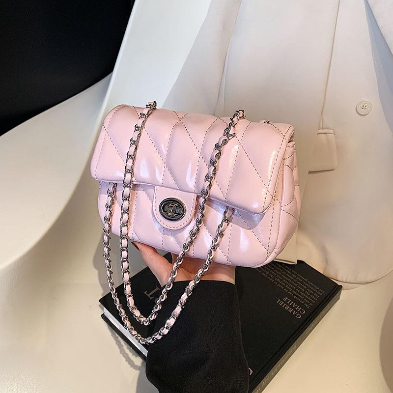 Высококлассная маленькая сумка женская 2025 новая трендовая и модная женская сумка через плечо, текстурная ромбовидная сумка-мессенджер на цепочке в иностранном стиле