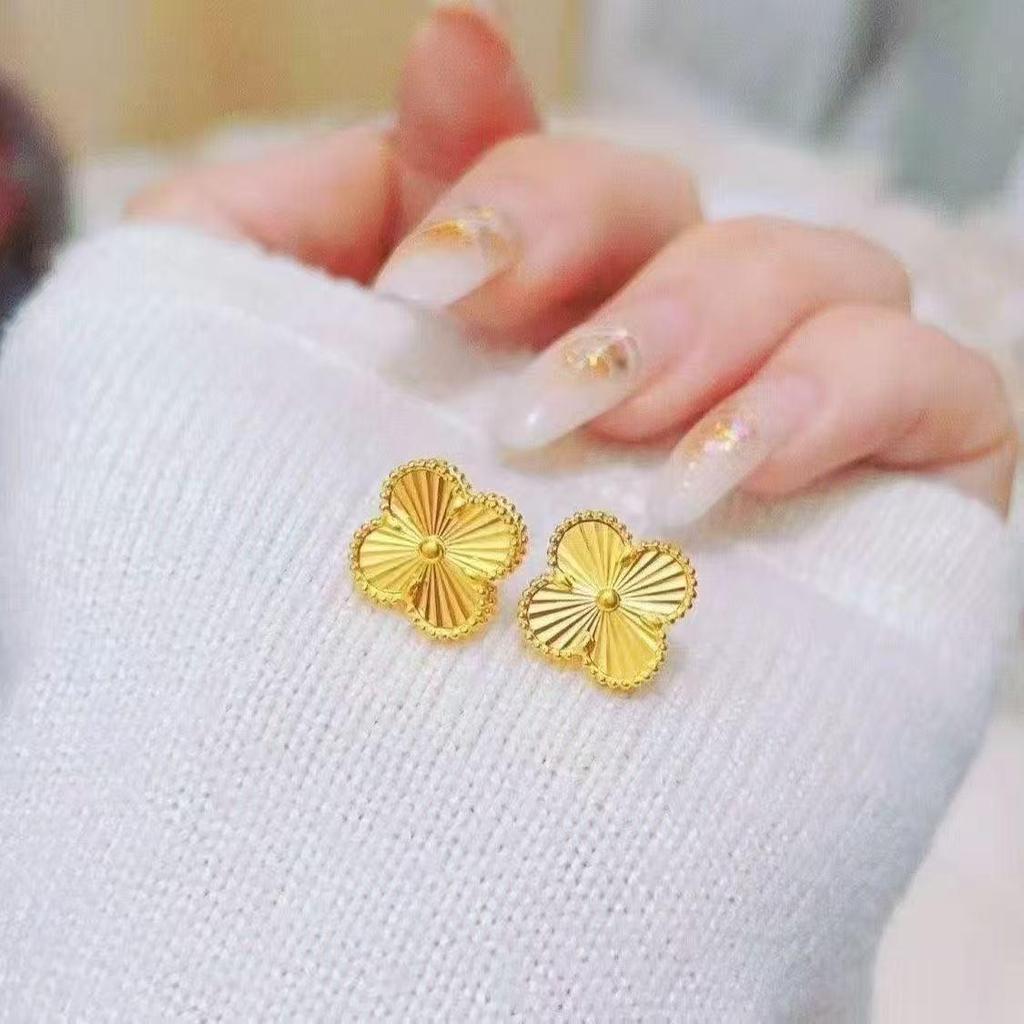 Shajin Jewelry Золотые серьги-пусеты в виде четырехлистного клевера - Женские аксессуары класса люкс
