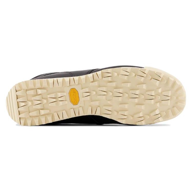 New Balance Rainier Black Macadamia Nut Unisex Sneakers URAINAL
