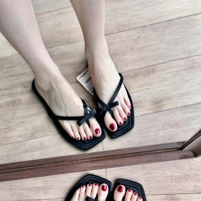 Женские тапочки Новые летние дизайнерские тапочки Модные сандалии-шлепанцы с перемычкой для пальца на плоской подошве Уличная повседневная пляжная обувь Слайды Женские