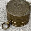 Латунный Карманный Компас Королевские Памятные Вещи Ручной Работы Компас Солнечные Часы Коронация Королевы Стимпанк |