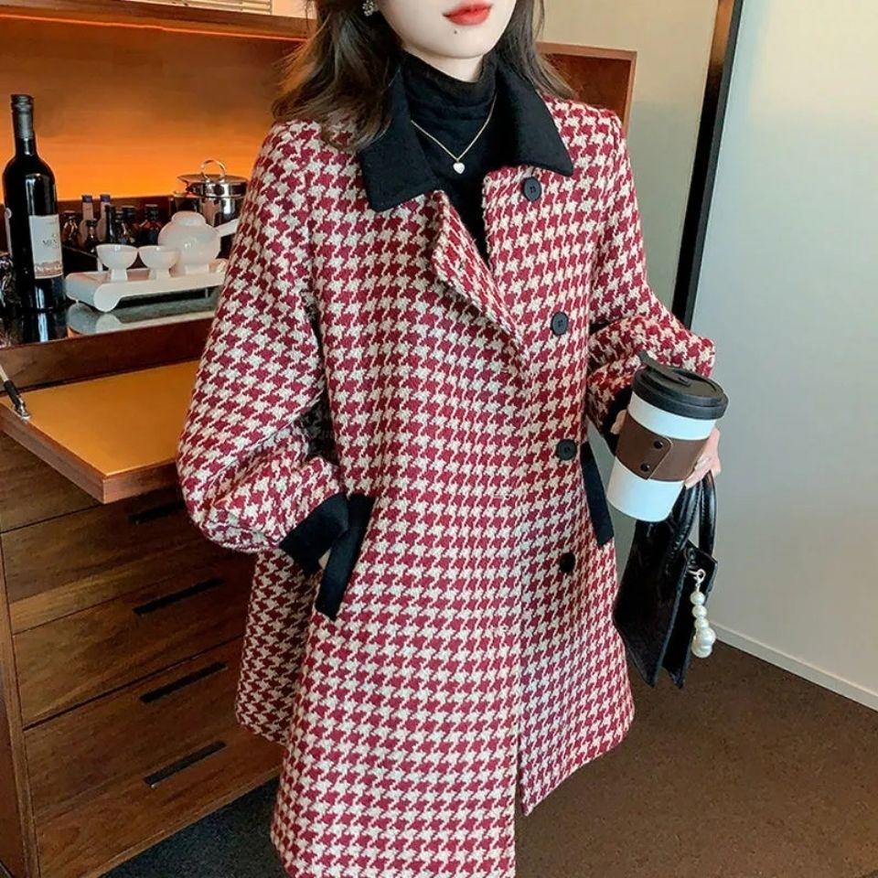 Elegant and Warm Woolen Coat for Women with Belt Design