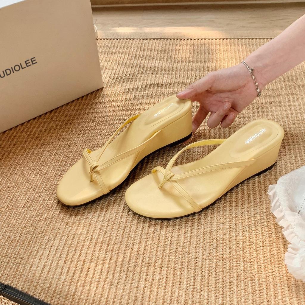 In Stock, Sheepskin~ Grape Mother Has the Same Heel Height of 6cm French Toe Fairy Wind Wear Thin Band Wedge Heel Cool Slippers