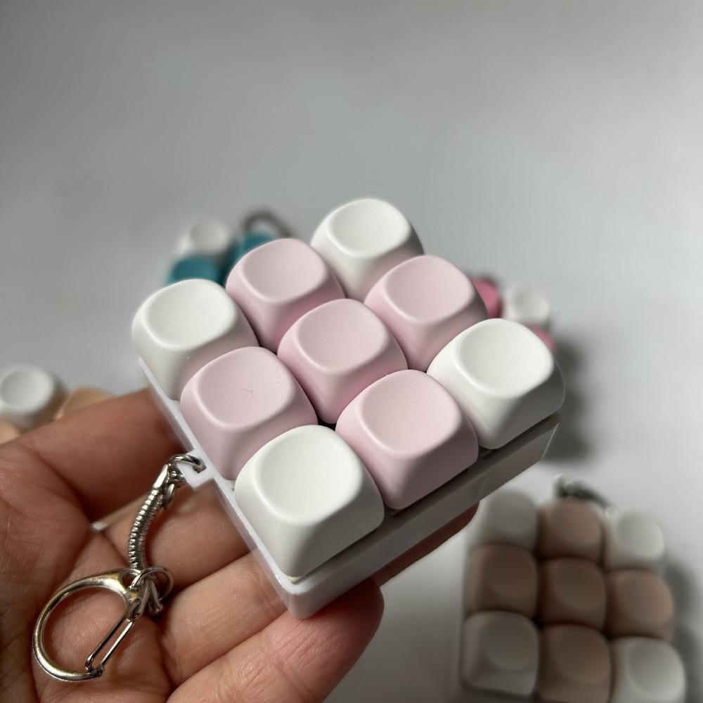 New DIY Keyboard Fidget Keychain Keycap Keys Button Finger Keyboard Cap 4/9Keys Relief Stress Clicker Toy Adult