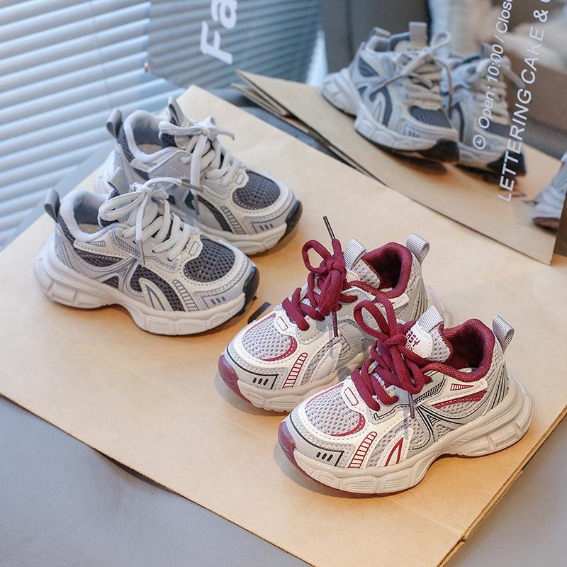 2025 Spring New Classmates Boys Light Breathable Sports Running Shoes Korean Version Fashionable Versatile Girls Dad Shoes