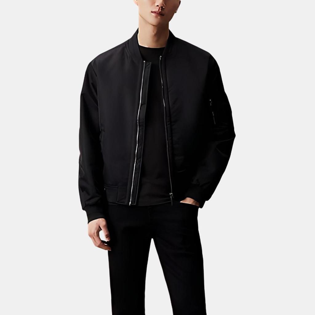 Calvin Klein Джинсы Слим Фит Однотонная Футболка с Круглым Вырезом и Коротким Рукавом С Буквенным Карманом Мужские Топы Черный J30J320936-BEH
