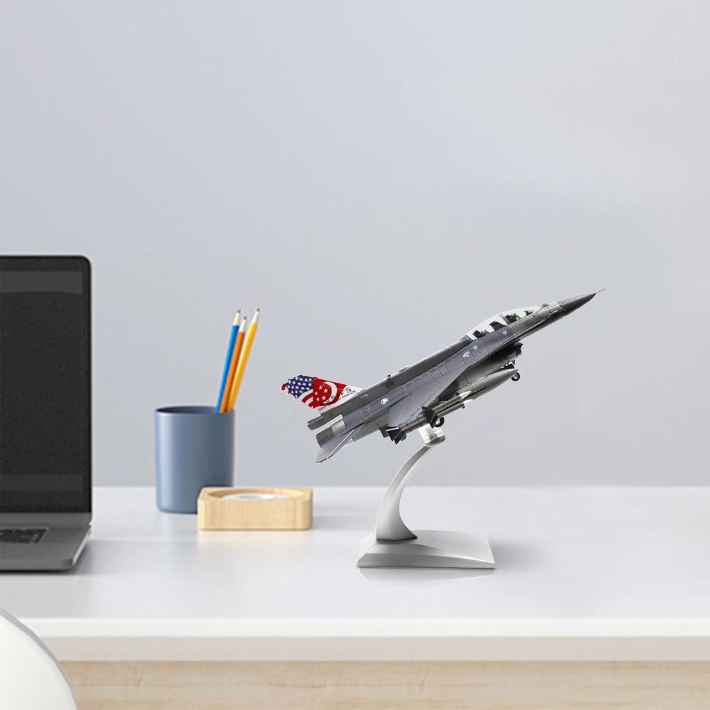 NUOTIE Scale Fighting Falcon Airplane Prebuild Model Kit Готовый продукт Литой самолет Металлическая модель истребителя Дисплей 1/72 F-16D (F-16D Сингапур)