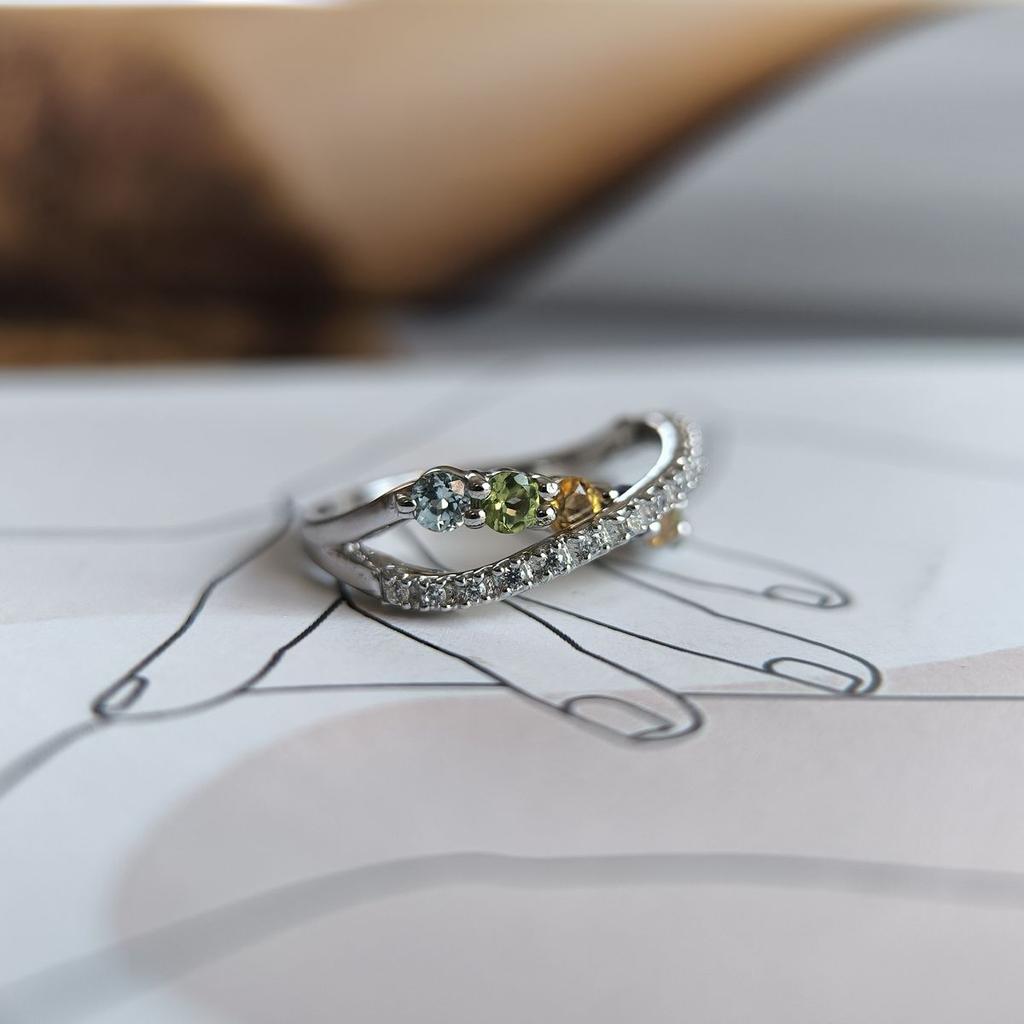 Серебряное кольцо с натуральным аметистом 1.117ct, цитрином, хризолітом, топазом, вес изделия 3,18 гр (2193258)