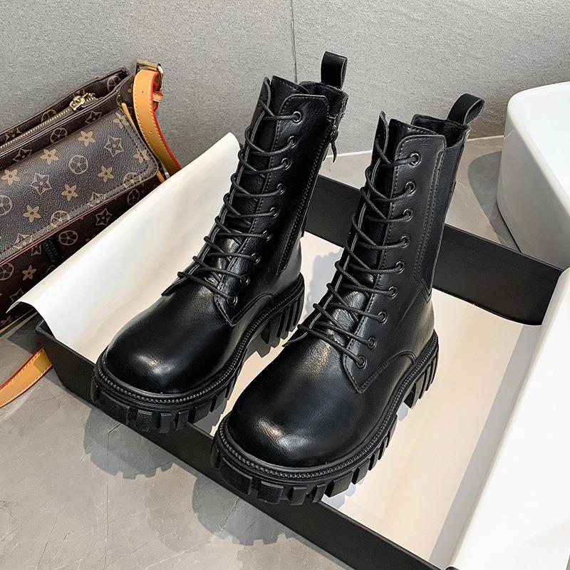Модные осенне-зимние ботинки из искусственной кожи на платформе для женщин, модные женские туфли с мягкой подошвой, дизайнерские увеличенные мотоциклетные ботинки для женщин